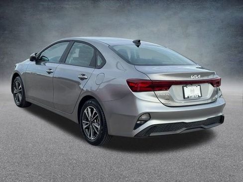 Used 2024 Kia Forte LXS image 5