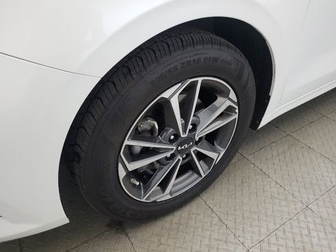Used 2023 Kia Forte LXS FWD image 31