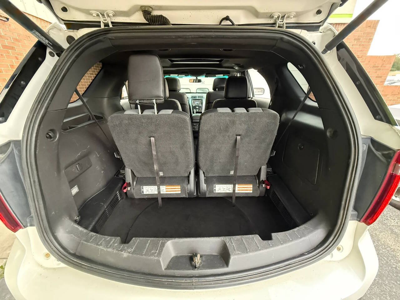 Used 2015 Ford Explorer XLT w/ Equipment Group 202B AWD/4WD image 19