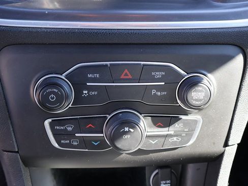 Used 2022 Dodge Charger SXT image 50