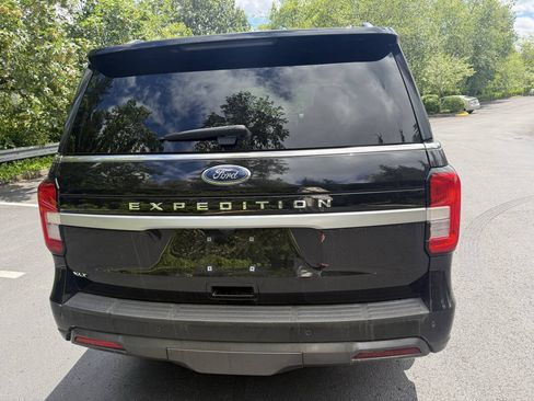 Used 2022 Ford Expedition XLT AWD/4WD image 4