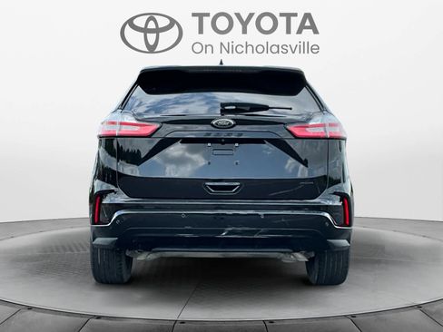 Used 2022 Ford Edge SE w/ Black Appearance Package AWD/4WD image 4