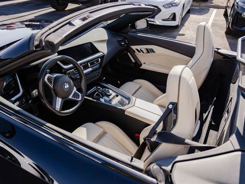 Used 2020 BMW Z4 sDrive30i w/ M Sport Package RWD image 12