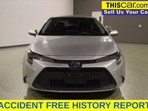 Used 2021 Toyota Corolla LE image 2