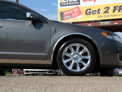 Used 2011 Lincoln MKZ FWD image 6