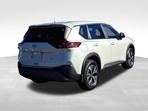 Used 2023 Nissan Rogue SV image 7