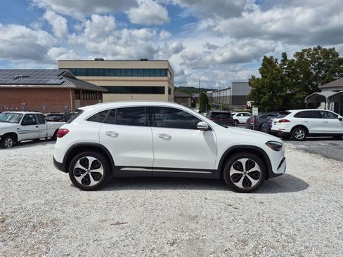 Used 2025 Mercedes-Benz GLA 250 4MATIC image 4