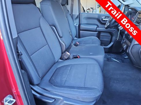 Used 2019 Chevrolet Silverado 1500 Custom Trail Boss w/ Custom Convenience Package image 18