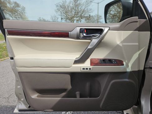 Used 2013 Lexus GX 460 Base AWD 4dr SUV w/ Comfort Plus Pkg image 13