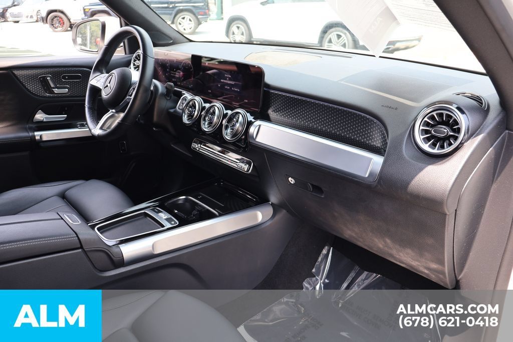 Used 2024 Mercedes-Benz GLB 250 image 30