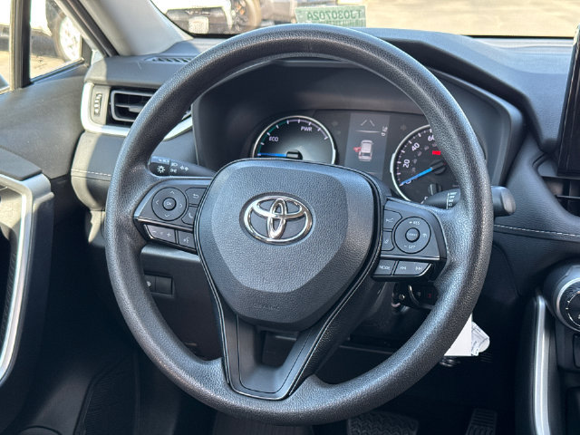 Certified 2021 Toyota RAV4 LE AWD/4WD image 24