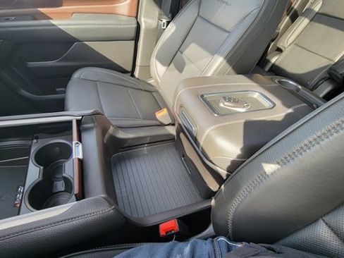 Used 2022 GMC Yukon XL Denali AWD/4WD image 50