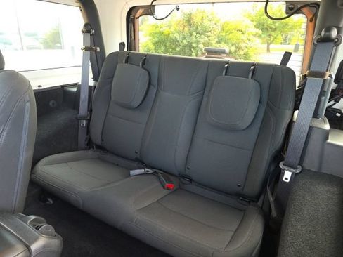 Used 2021 Jeep Wrangler Sport AWD/4WD image 9