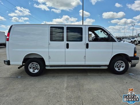 Certified 2025 GMC Savana 2500 w/ Driver Convenience Package RWD image 8
