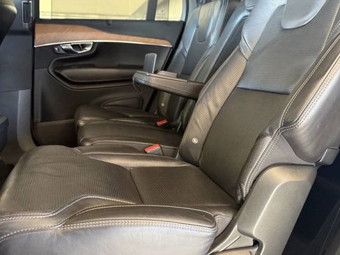 Used 2016 Volvo XC90 T6 Inscription w/ Vision Package image 15