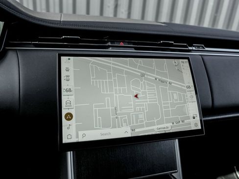 New 2025 Land Rover Range Rover SE image 12