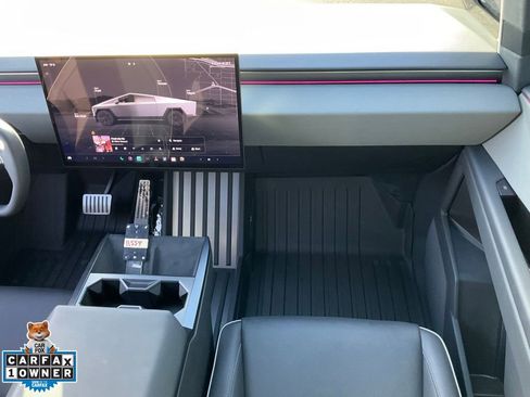 Used 2024 Tesla Cybertruck AWD Crew Cab image 60