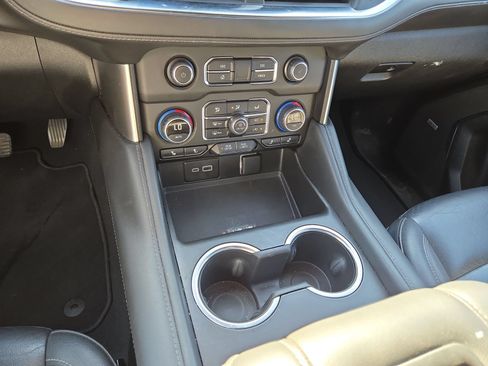Used 2024 Chevrolet Tahoe LT RWD image 22