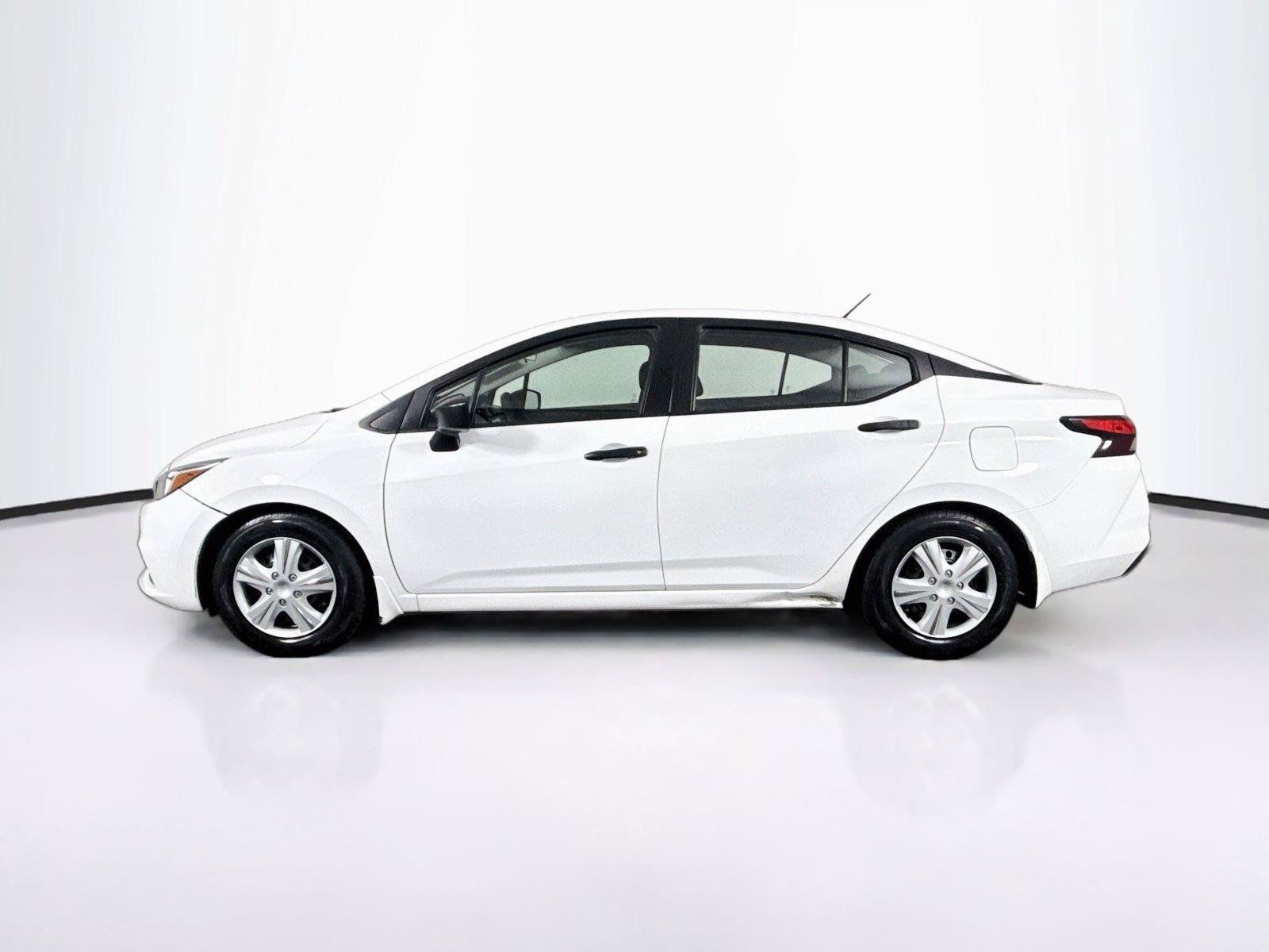 Used 2020 Nissan Versa S FWD image 12