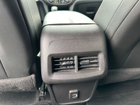 Used 2022 Chevrolet Equinox RS image 29