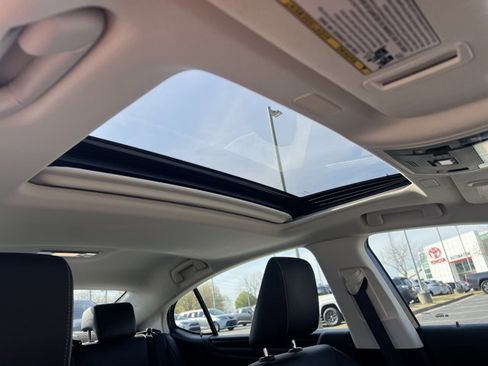 Used 2022 Lexus ES 350 w/ Premium Package image 23