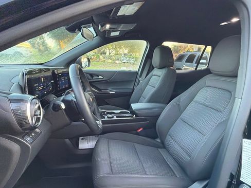 Used 2026 Chevrolet Equinox LT FWD image 6