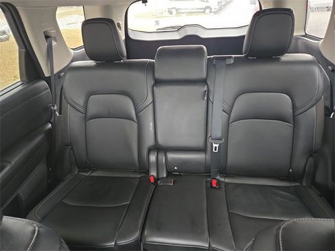 Certified 2025 Nissan Pathfinder SL image 35