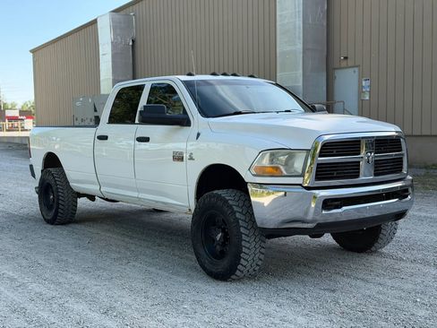 Used 2012 RAM 2500 ST w/ Chrome Appearance Group AWD/4WD image 3