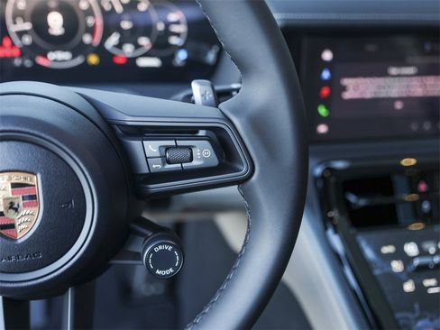 New 2026 Porsche Panamera 4 image 17