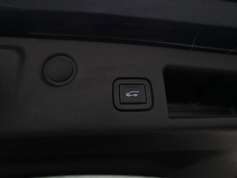 Used 2019 Chevrolet Equinox LT image 13