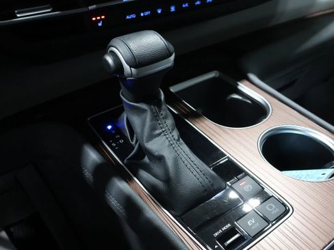 Used 2024 Toyota Sienna XLE image 27