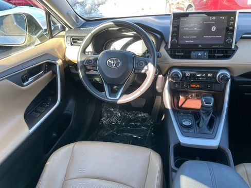 Used 2022 Toyota RAV4 Limited w/ Limited Grade Weather Package image 8