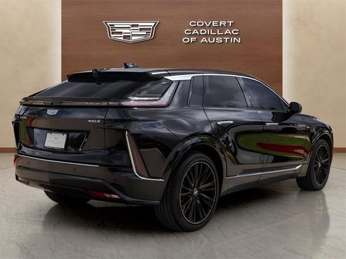 Used 2025 Cadillac Lyriq Luxury image 4