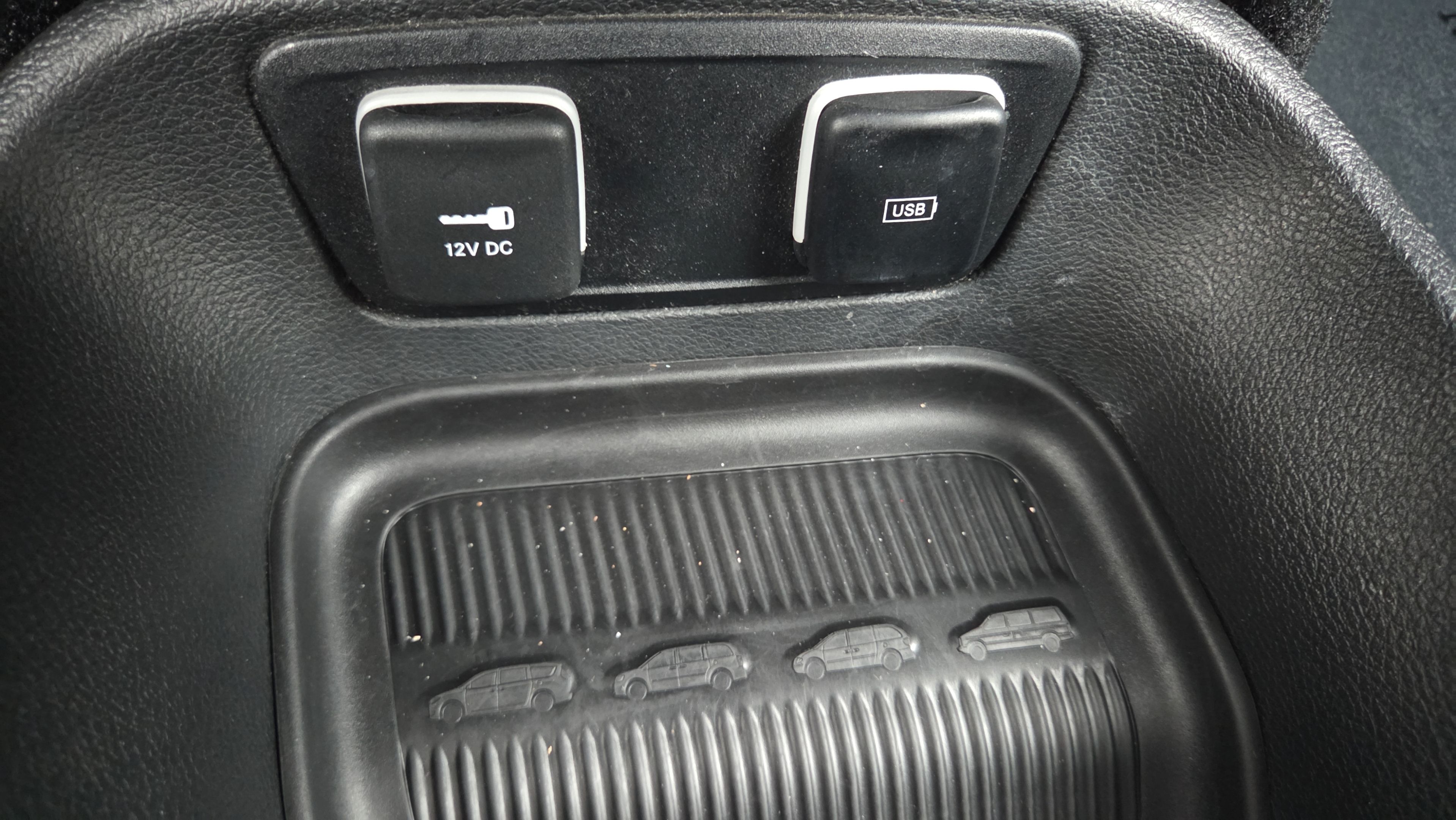 Used 2019 Chrysler Pacifica Touring-L Plus w/ S Appearance Package FWD image 36