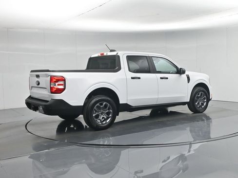 Certified 2025 Ford Maverick XLT w/ 4K Tow Package AWD/4WD image 27