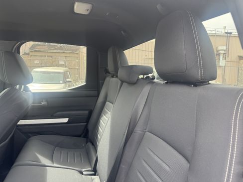 Certified 2024 Toyota Tacoma TRD Off-Road AWD/4WD image 15