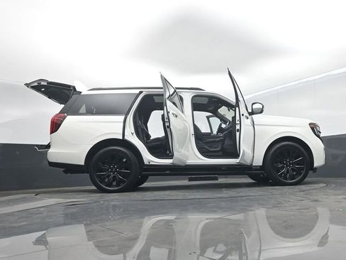 Certified 2025 Ford Expedition Platinum w/ Stealth Appearance Package AWD/4WD image 81