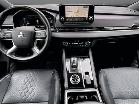 Used 2024 Mitsubishi Outlander SEL Black Edition image 7