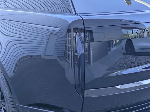 New 2026 Land Rover Range Rover SV AWD/4WD image 12