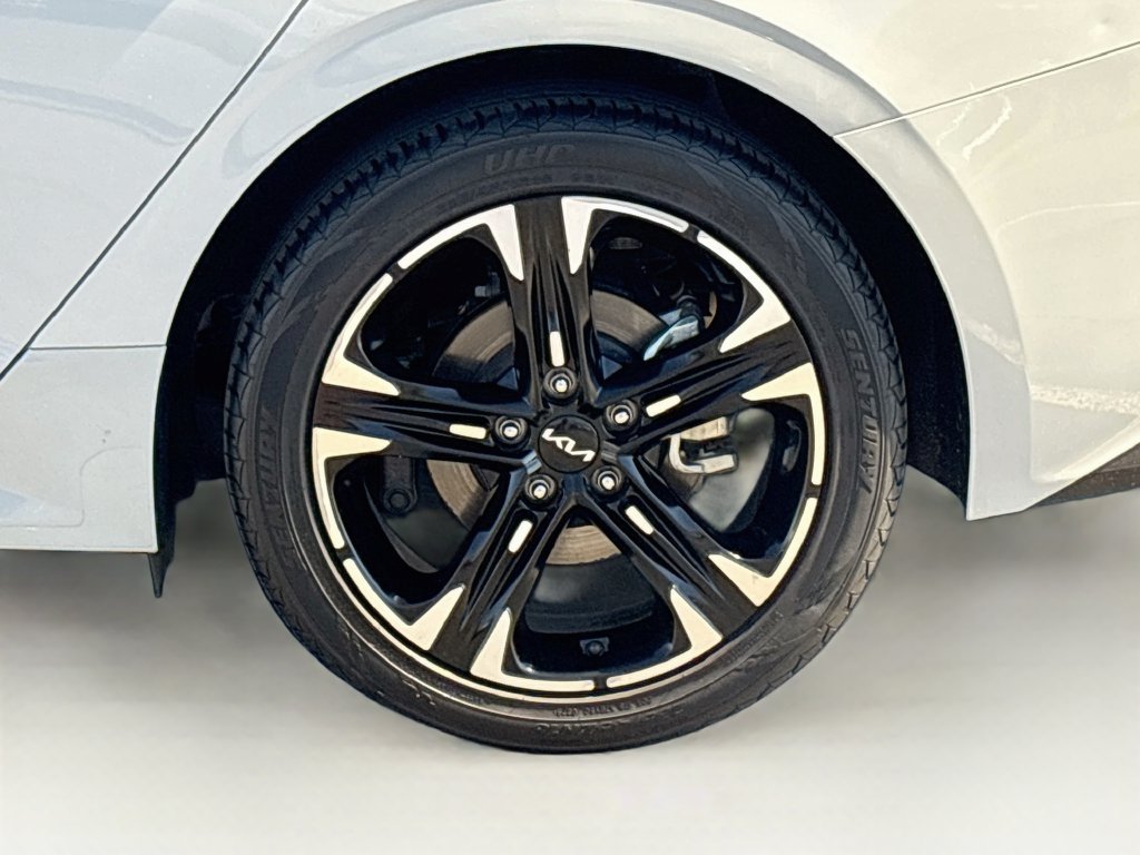 Used 2024 Kia K5 GT-Line w/ GT-Line Premium Package FWD image 30