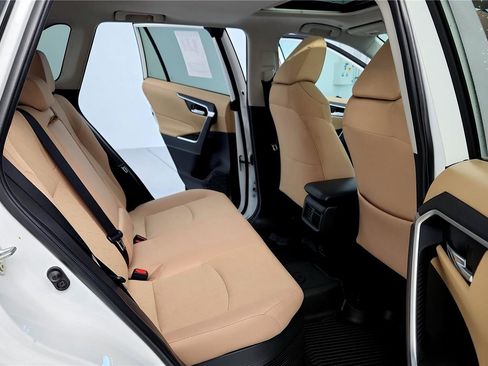 Certified 2024 Toyota RAV4 XLE image 17