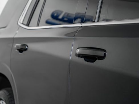 Used 2021 Chevrolet Tahoe LT w/ LT Signature Package image 19