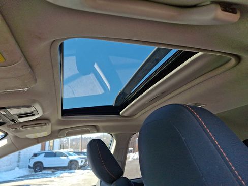 Used 2018 Subaru Crosstrek 2.0i Premium image 14