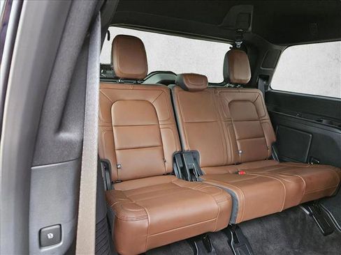Used 2023 Lincoln Navigator Reserve AWD/4WD image 18
