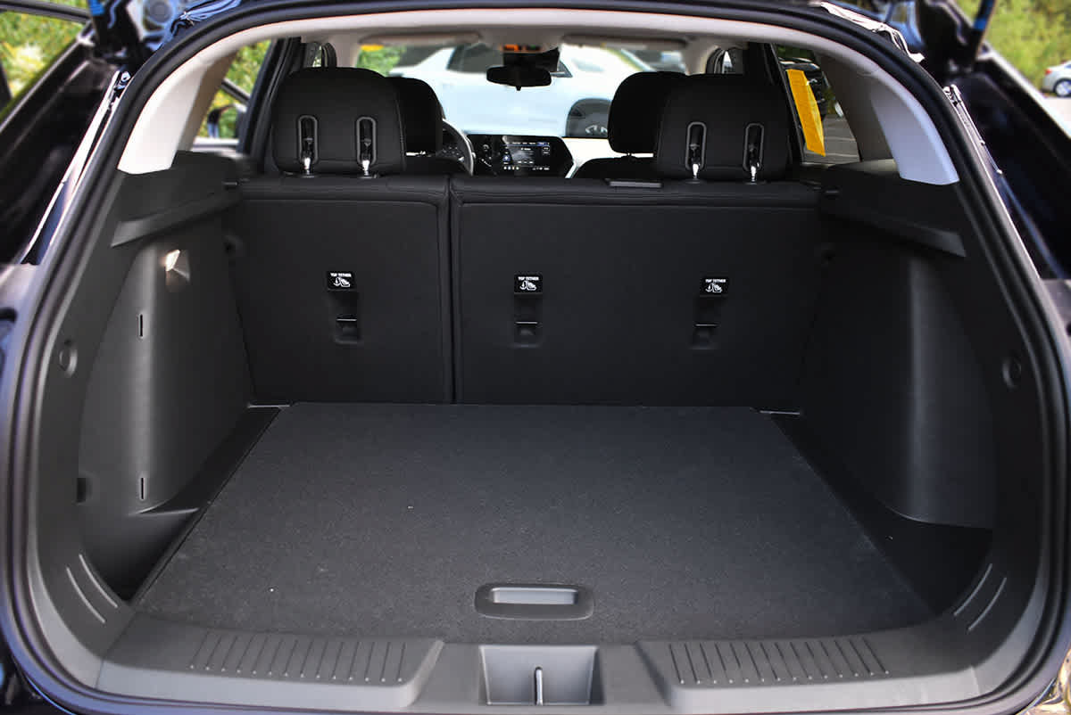 New 2026 Chevrolet Trax LS w/ LS Convenience Package FWD image 8