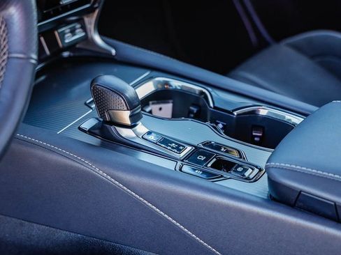 Used 2024 Lexus RX 500h F Sport image 21