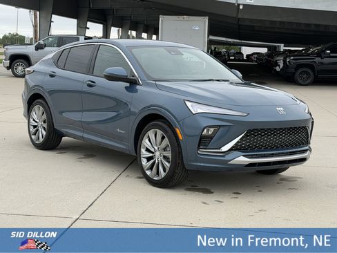 New 2026 Buick Envista Avenir FWD image 2