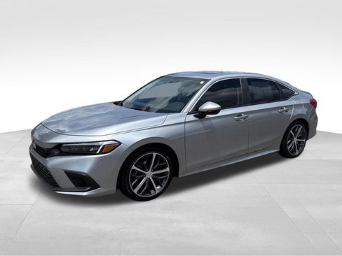 Used 2024 Honda Civic Touring image 3