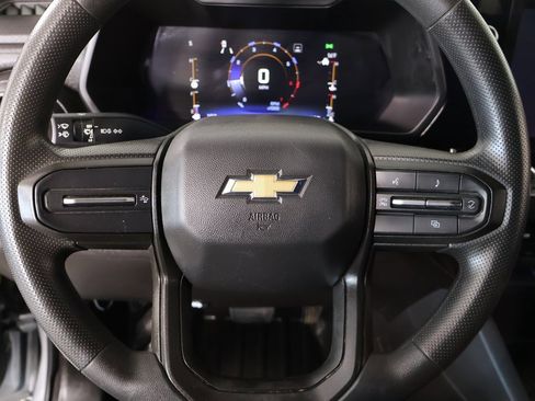 Used 2023 Chevrolet Colorado W/T image 3