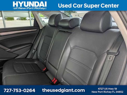 Used 2020 Volkswagen Passat 2.0T R-Line FWD image 14